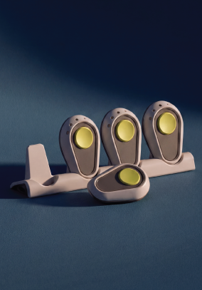 The integration of the wearable sensors is essential for ensuring proper and safe movement. The sensors precisely monitor the leg's trajectory, angle, and speed, thereby verifying the correct execution of the exercise and preventing secondary injuries or incorrect compensatory movements. The system includes two pairs of sensors by default, a choice designed to offer dual flexibility: First, it ensures continuous, frustration-free training—there is no need to pause a workout or wait by the charger; users can simply switch to the second pair and continue. Second, the additional pair is always available for a second person (a family member or caregiver) who wants to join the experience and play alongside the patient, which amplifies social connection and the motivation to recover.